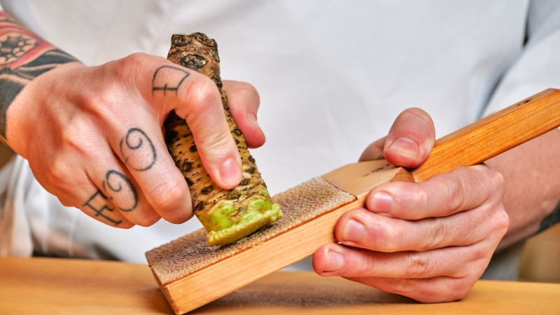 Wasabi frais râpé à la main